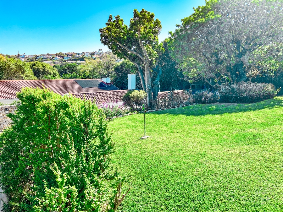 To Let 5 Bedroom Property for Rent in Seaside Longships Western Cape